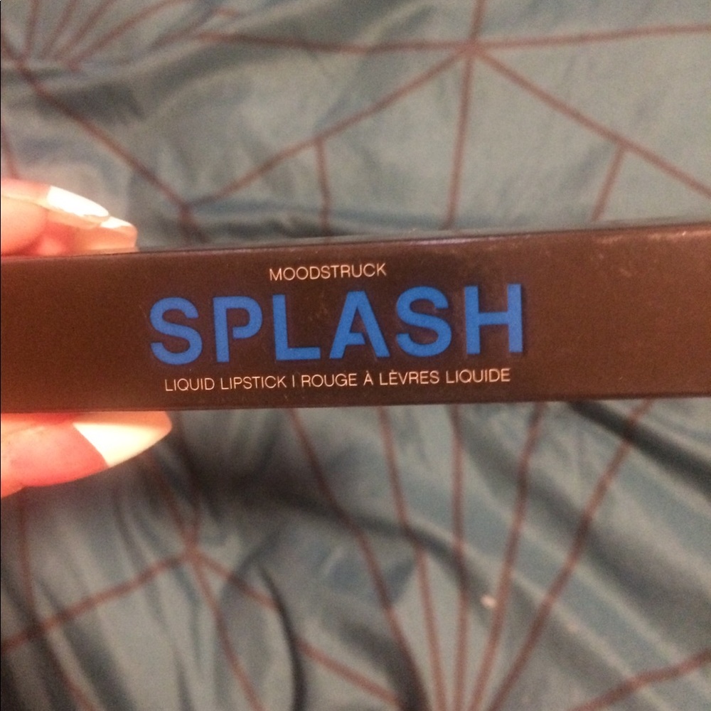 Younique Liquid Lipstick Shade of (Superstitious)